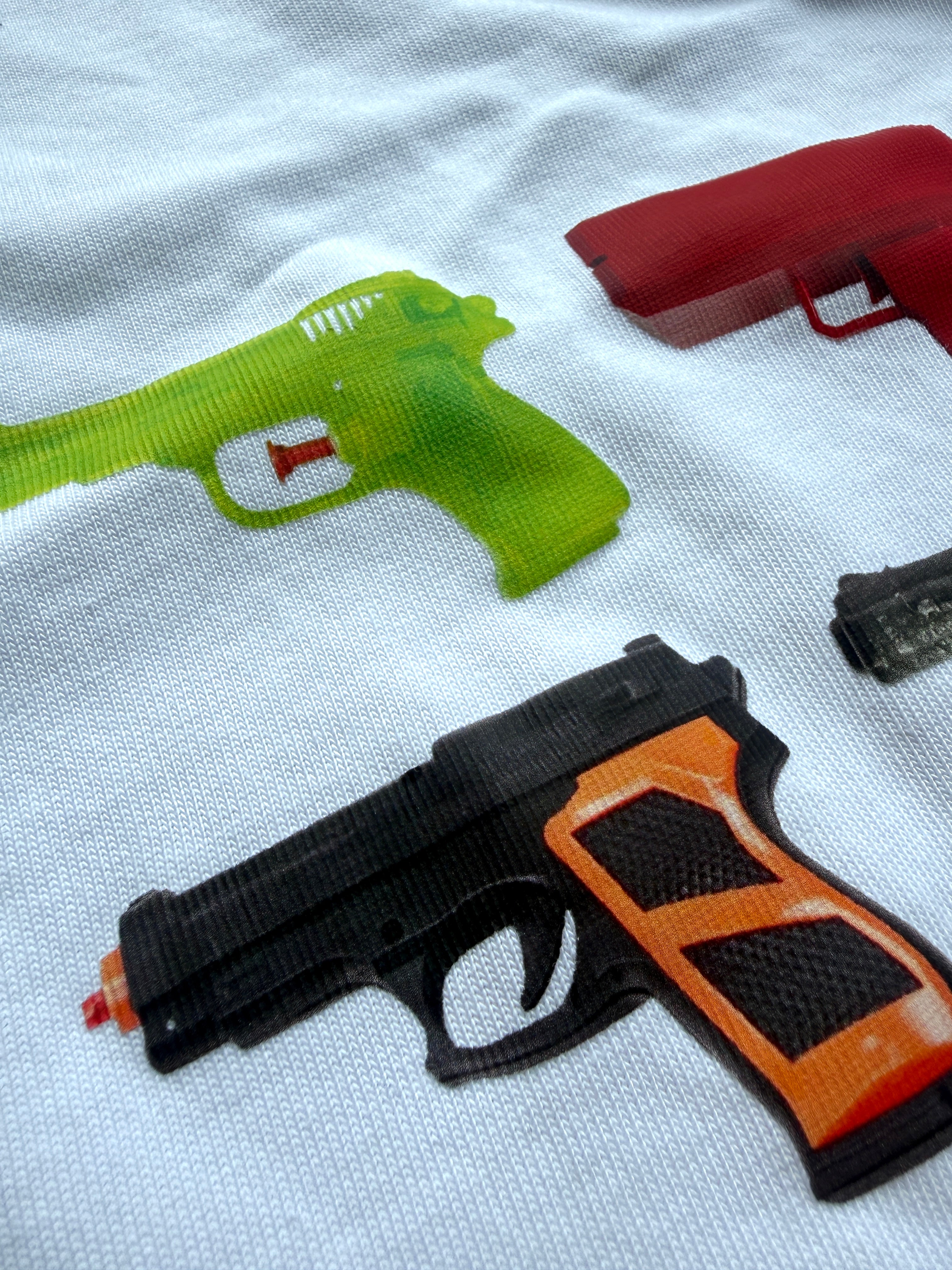guns graphic tee